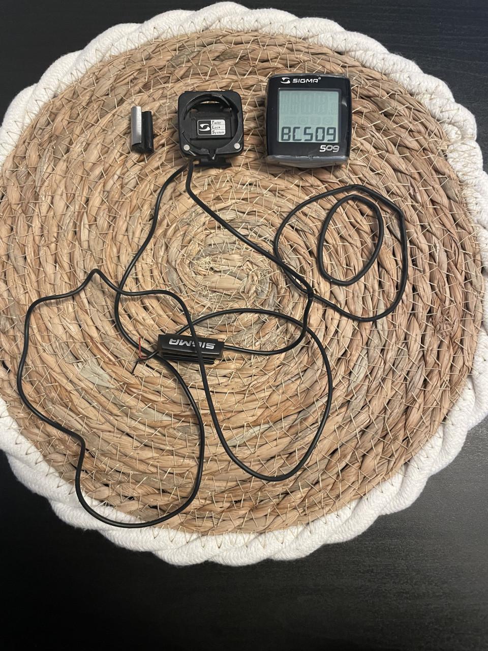 Sigma BC 509 wired fiets computer.