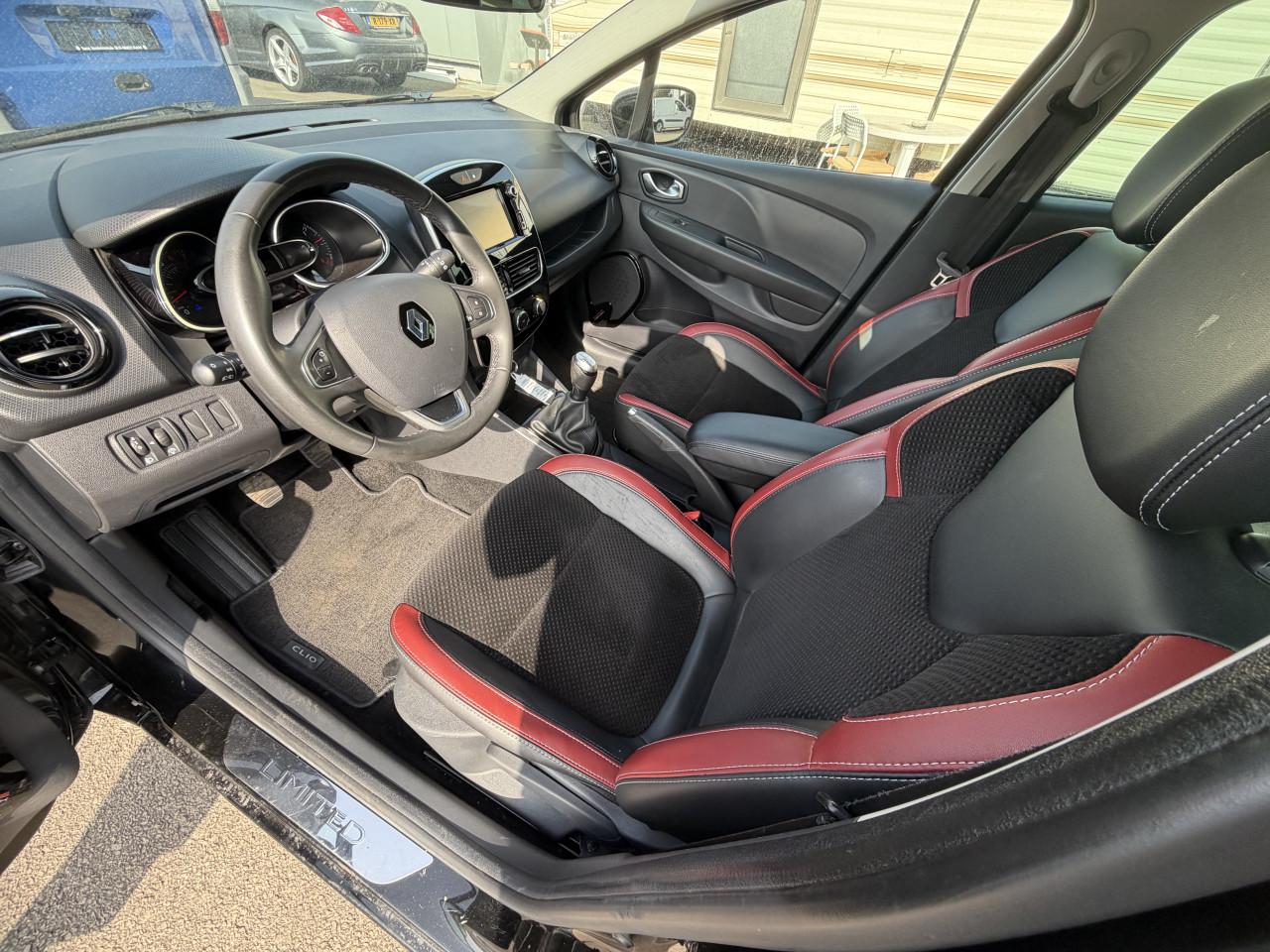 Renault Clio 1.2i Limited Bouwjaar 2018 NAP ! ! !