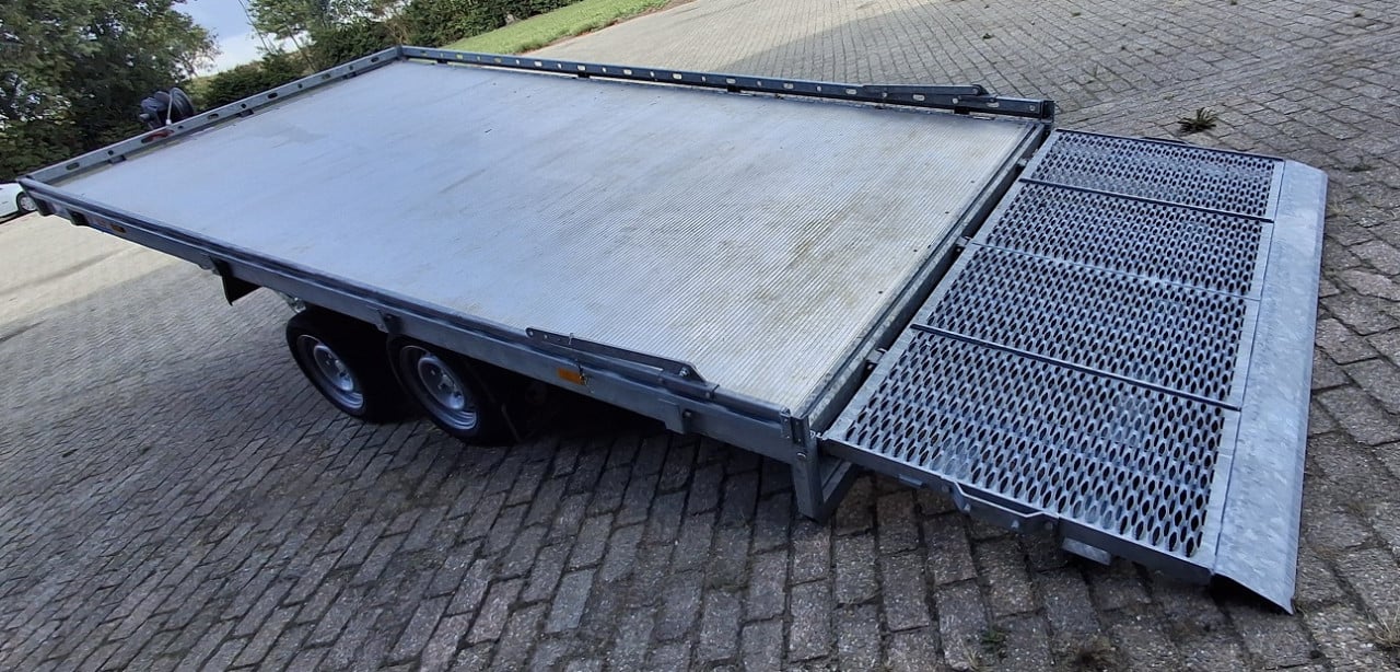 Machine transporter