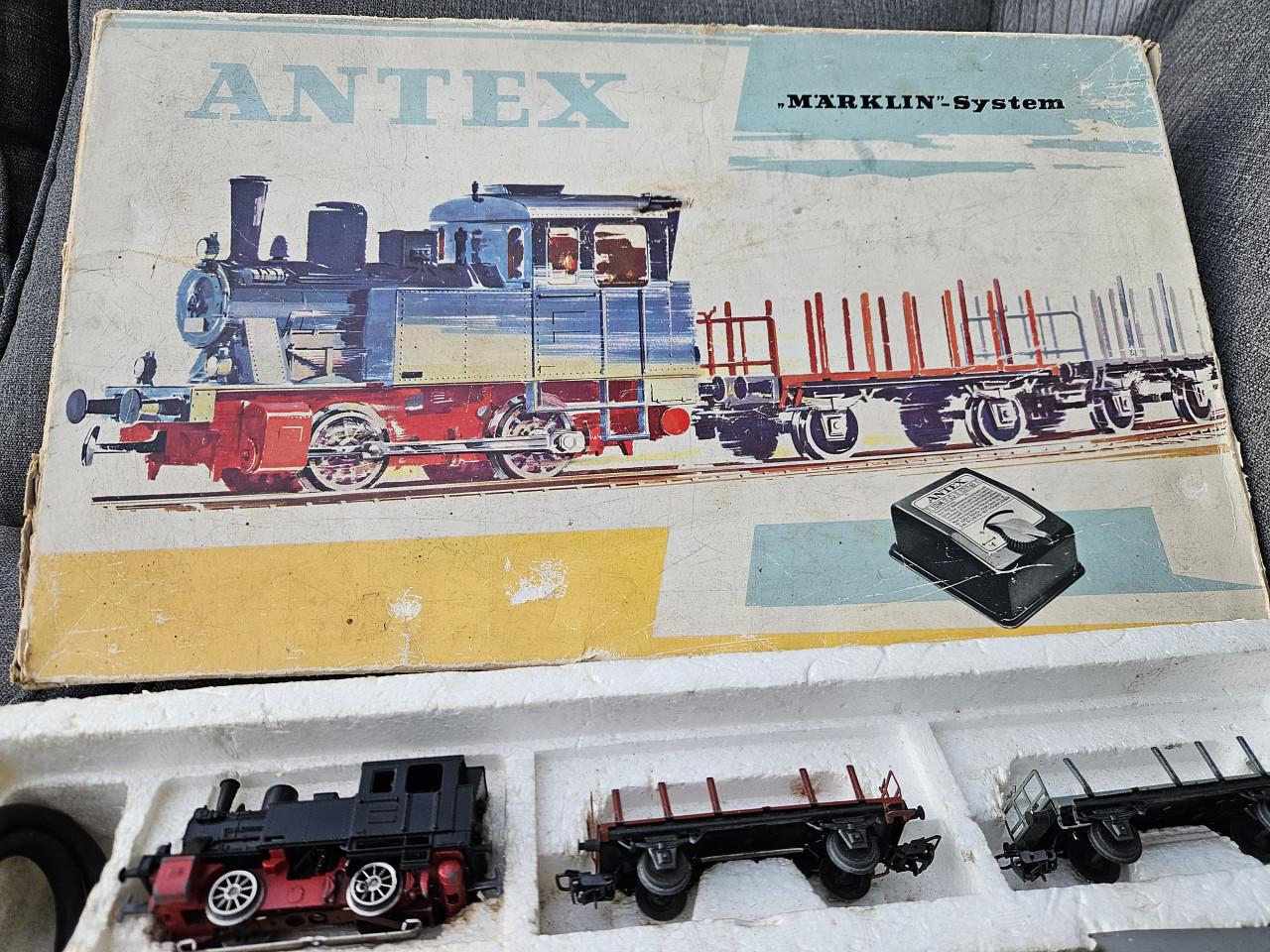 Antex Märklin-starter Treinset met Locomotief en Wagons