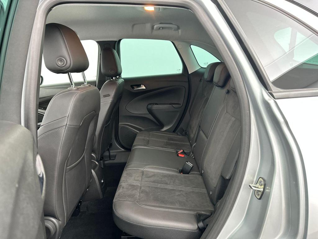 Opel Crossland X 1.2 turbo ultimate | alcantara agr | apple carplay&android