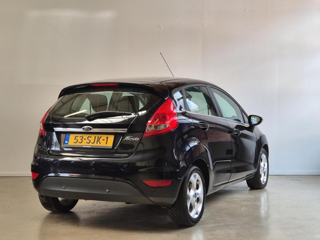 Ford Fiesta 1.25 titanium / keyless / cruisecontrol / nieuwe distriebutieri