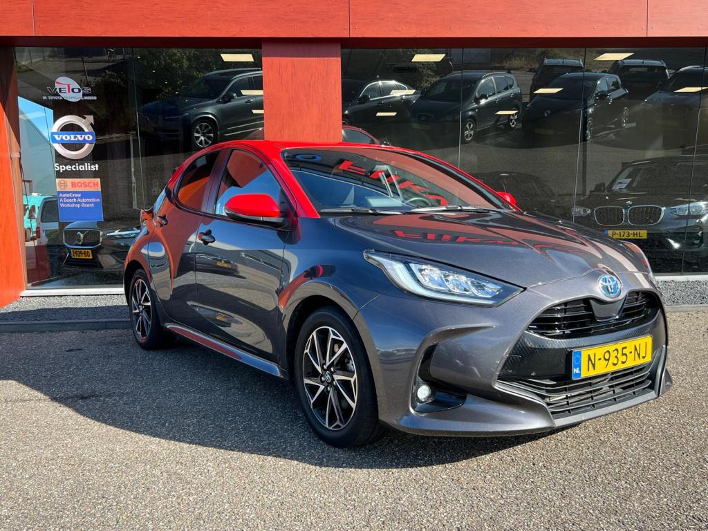 Toyota Yaris 1.5 hybrid tokyo spirit | navi | cruise | climate
