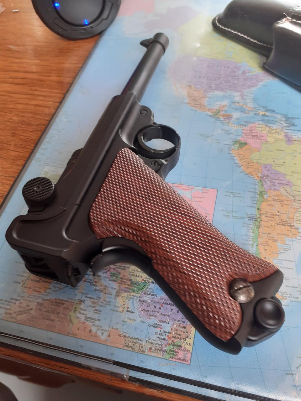 Luger P08 Shell Uitwerpende Laser Speelgoedpistool  + 6 patronen +