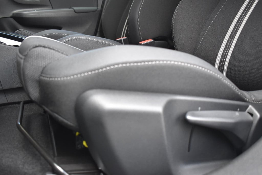 Opel Corsa 1.2 turbo hybrid yes 110pk automaat | winterpack | lmv | apple c