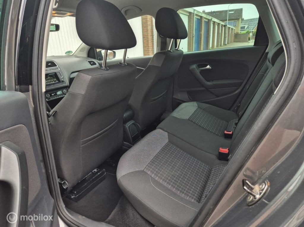 Volkswagen Polo 1.2 tsi comfortline / parkeersensoren voor + achter / stoel