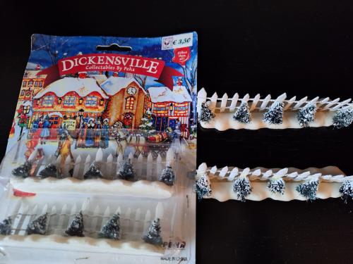 Kerstdorp hekjes. 4 stuks.