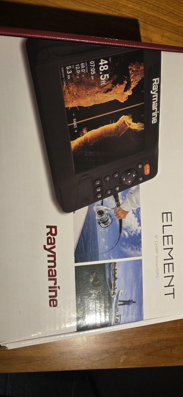 Raymarine Element 9 HV + HV-100 Transducer V2