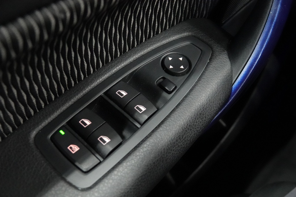 BMW 1 Serie 116i executive | cruise | navi | pdc | stoelv. |