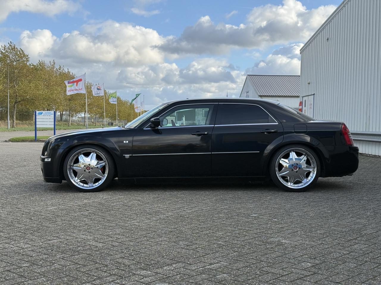 Crysler 300c 5.7 Hemi V8 - BTW auto - Youngtimer
