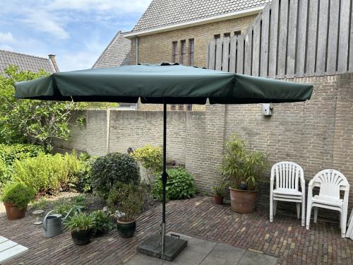 Terrasparasol met stevige voet