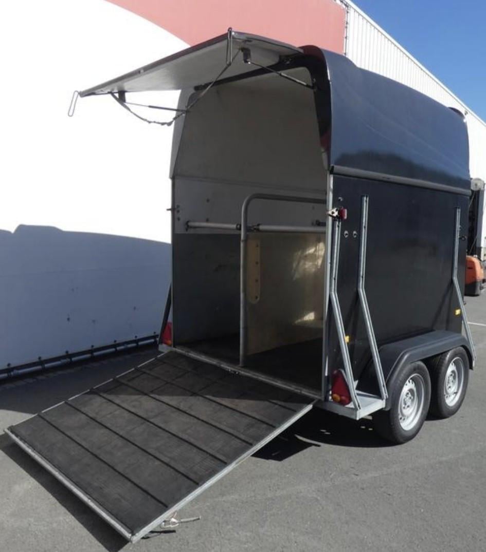 2 paardstrailer