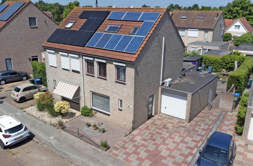 Twee onder één kap woning