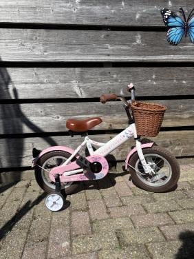 Leuke meisjes fiets