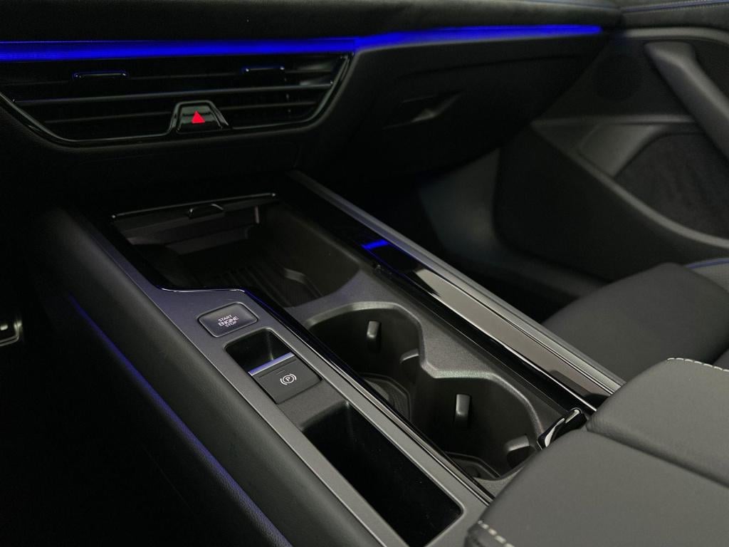 Volkswagen Passat r-line edition plug in hybride 204 pk black style plus pa