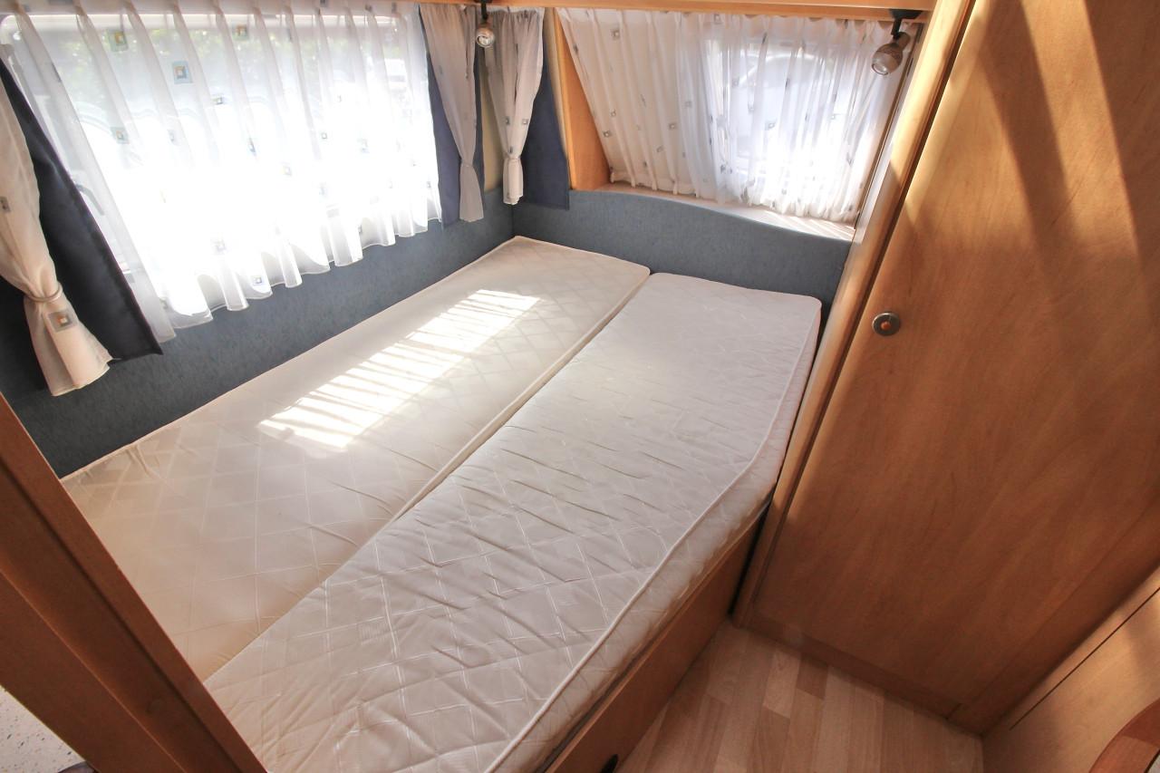 Hobby 460 UFe de luxe easy (Frans bed, Ruime rondzit, Nieuwstaat!!!)