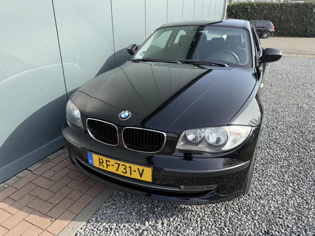 BMW 1 Serie 116i 2.0 122pk executive 3-drs