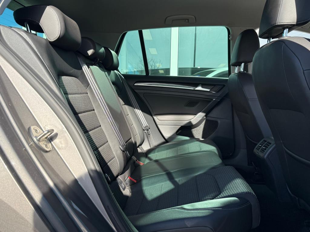 Volkswagen Golf 1.2 tsi business edition r connected dsg