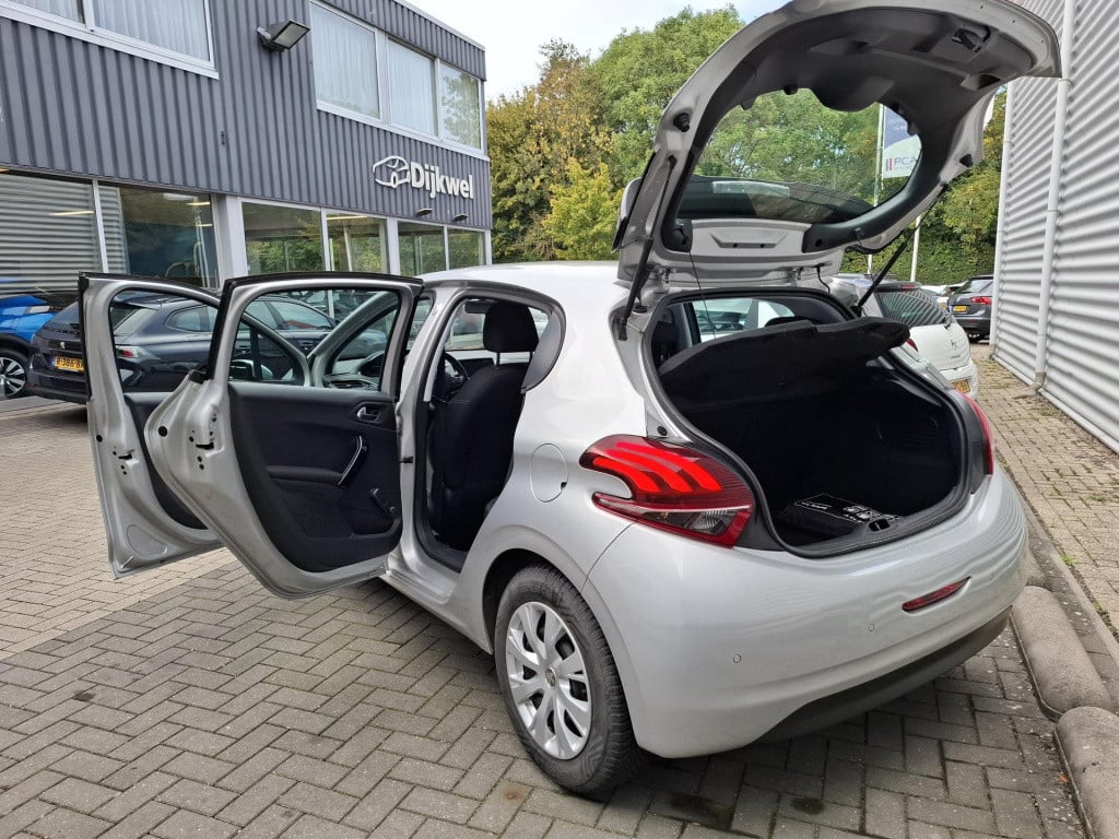 Peugeot 208 1.2 82 blue lion 5-drs airco/nav/park