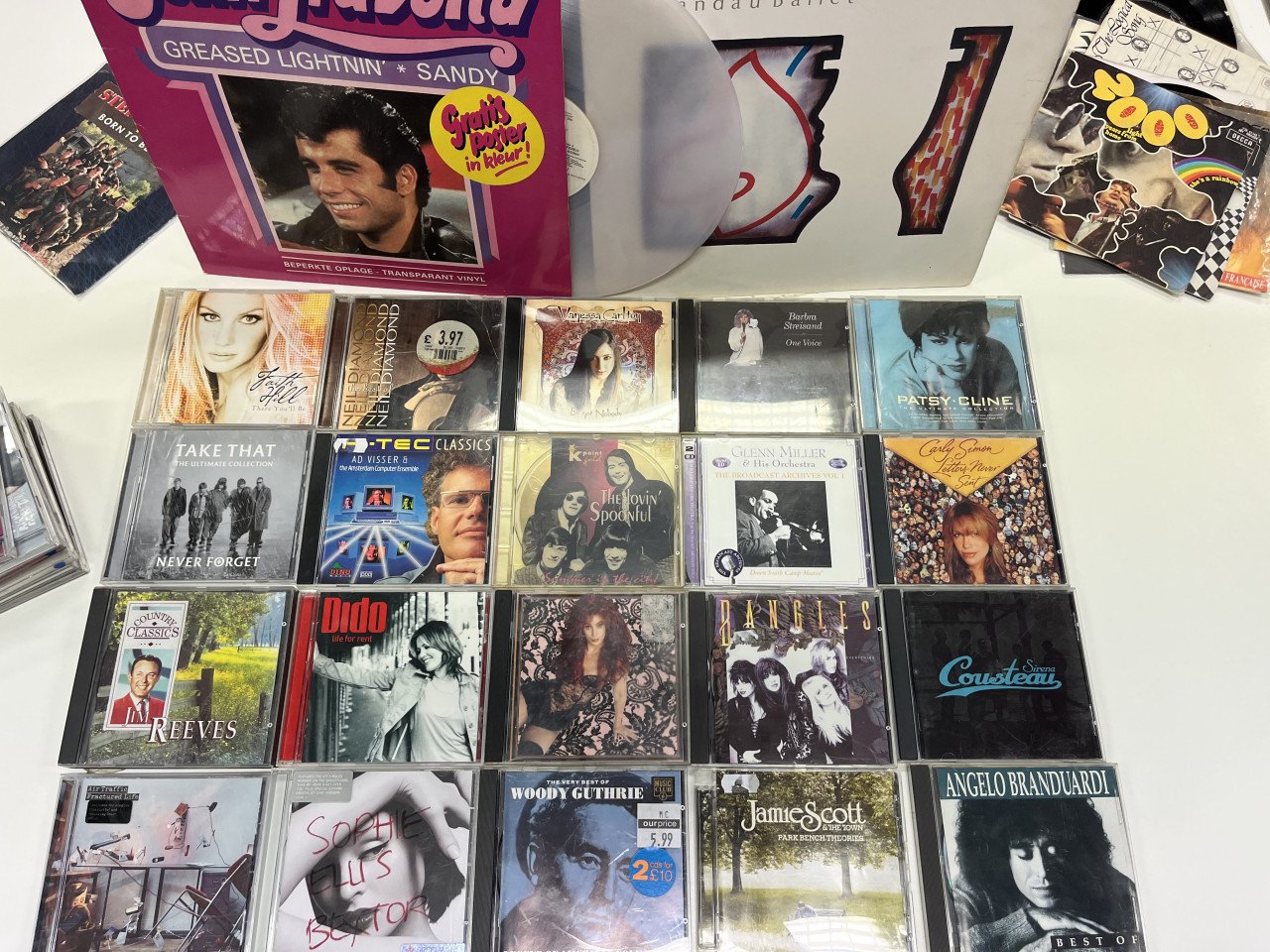 Deze cd’s en meer voor maar 1 euro 🤯 per stuk. ‘79 gaat stoppen.