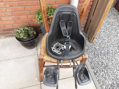 Bobike  fietsstoeltje voor met beugel