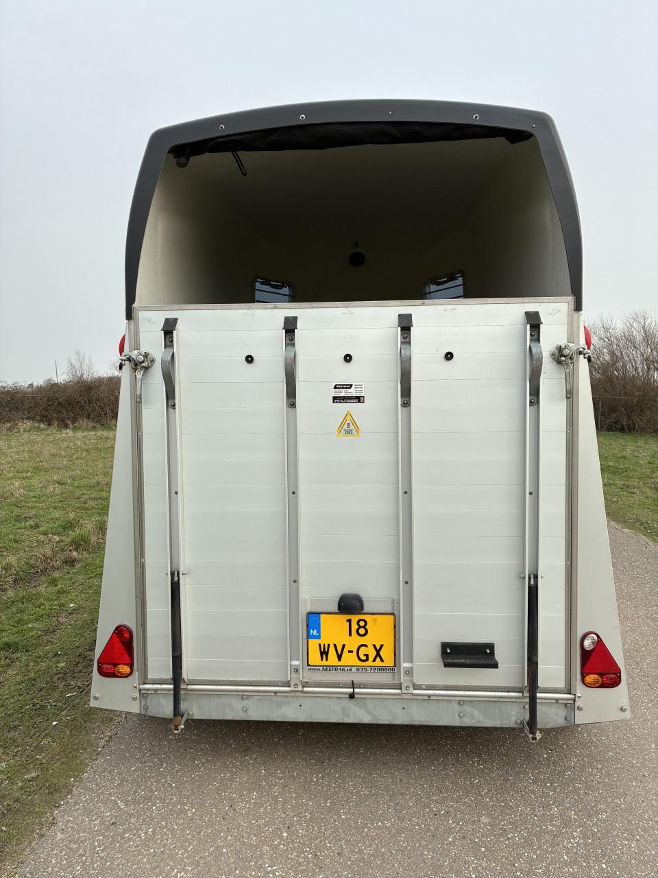 Volledig aluminium 2 paards met zadelkamer