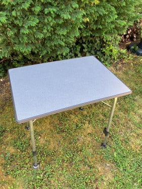 Dukdalf Camping  tafel