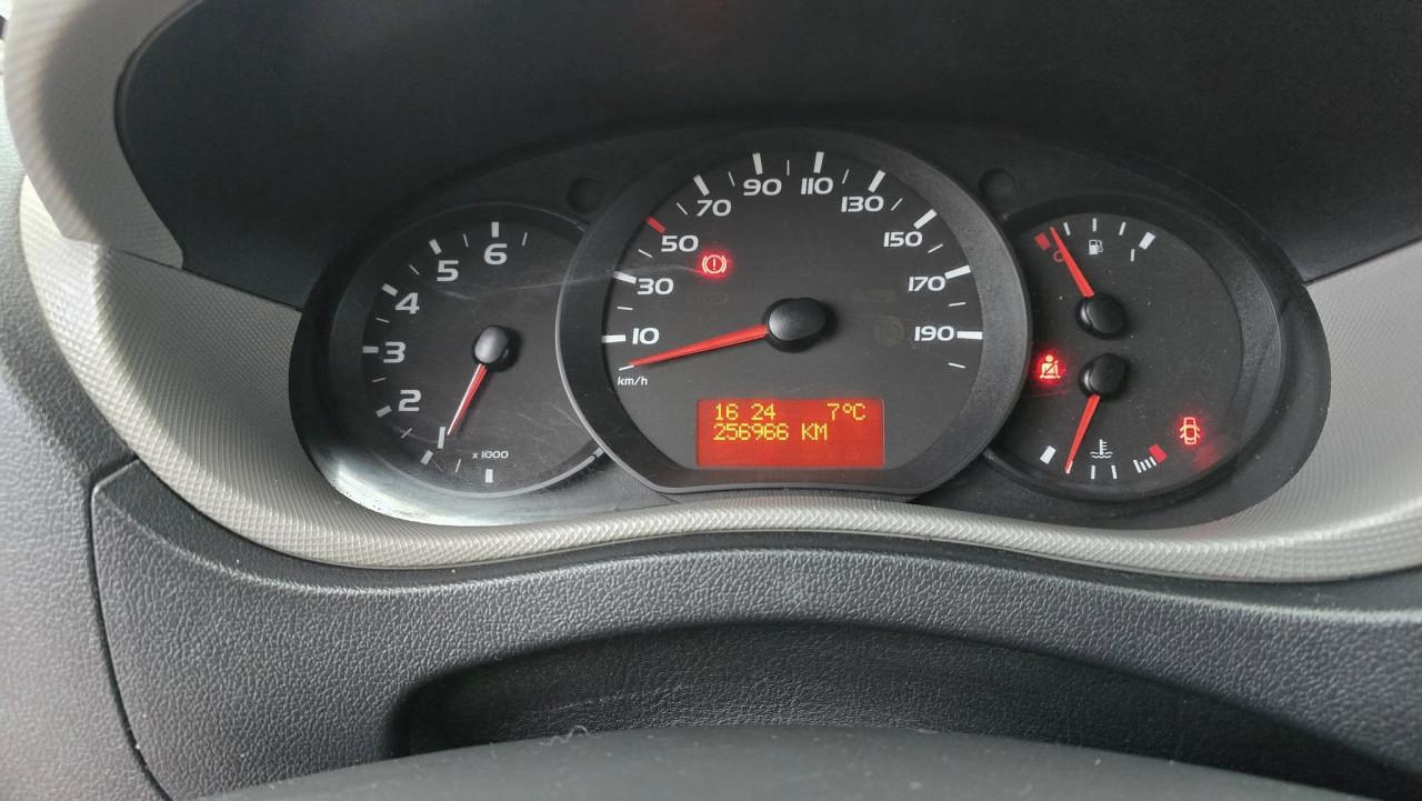 Renault Master T28 2.3