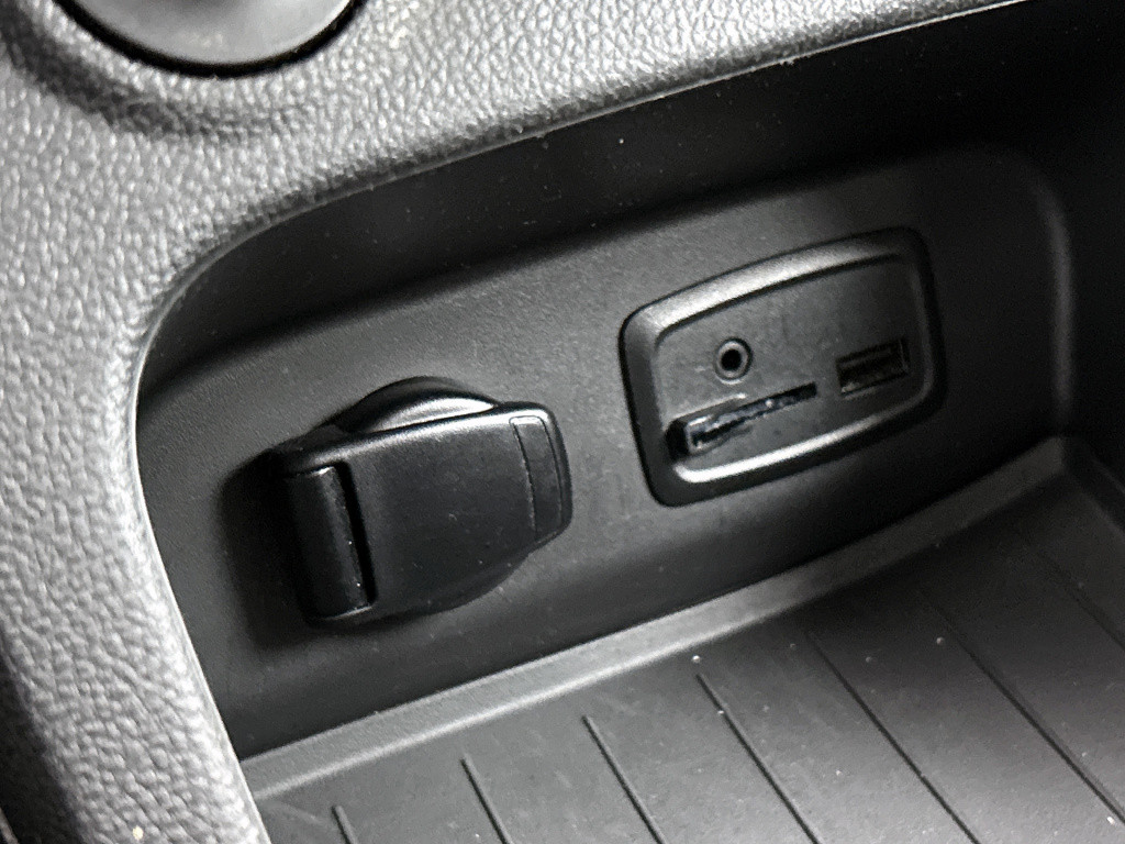 Renault Captur 1.3 tce intens / trekhaak / bose sound / camera / carplay-an