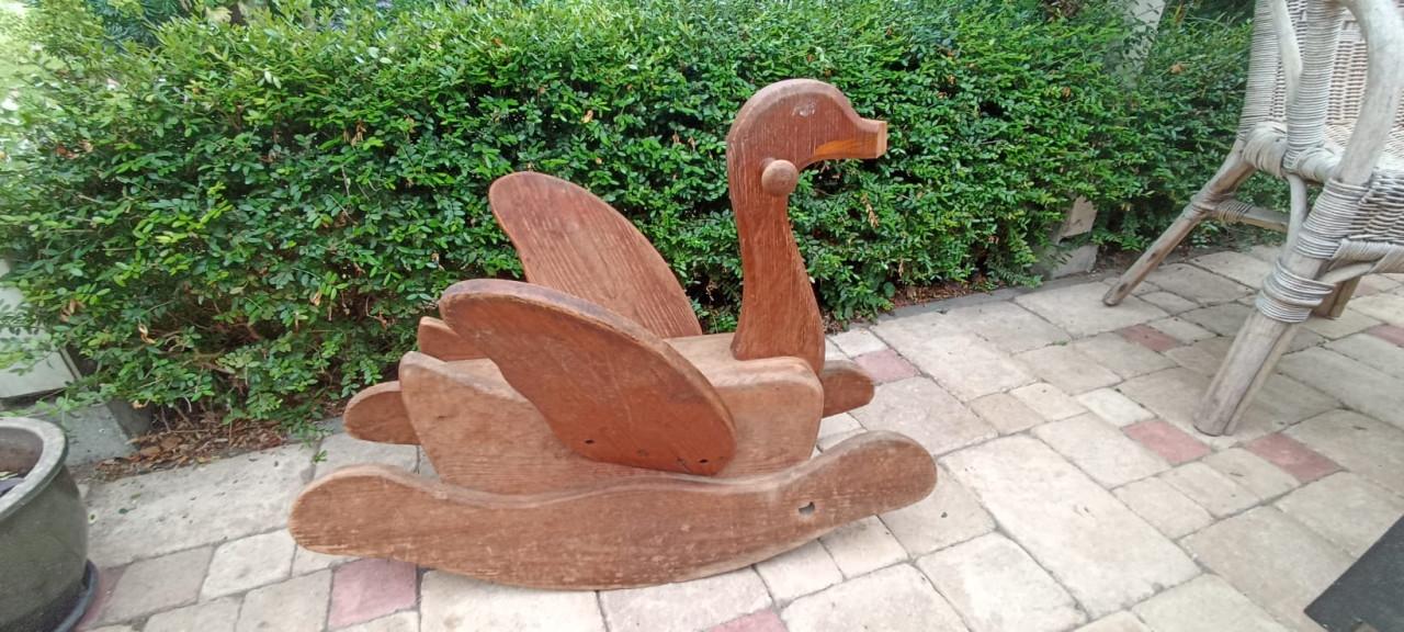 Hobbel zwaan  Hout