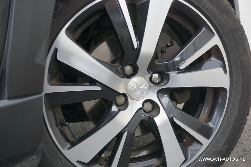 Peugeot 2008 1.2 puretech gt-line automaat