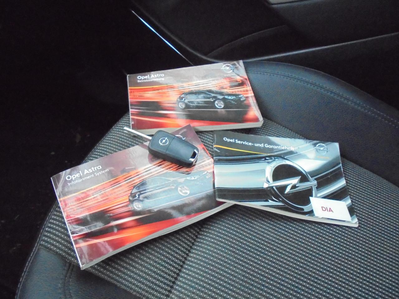 Astra 1.4 Turbo Sport uit 2010 / 140 Pk vol jaar APK bij aflevering € 2750