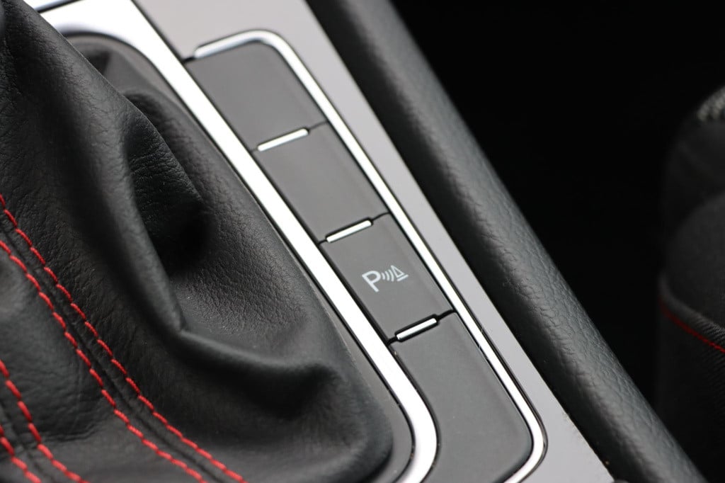 Volkswagen Golf gti 2.0 tsi performance 245pk dsg7
