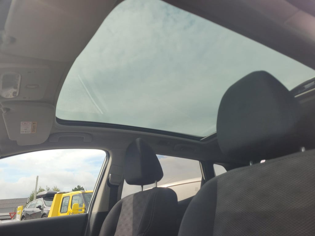 Nissan Qashqai 1.2 n-vision automaat panoramadak 360 camera navi
