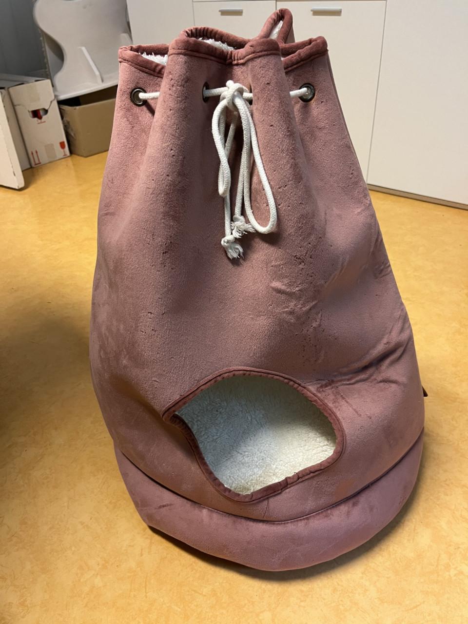 Huisdierenhuis (voor katten of kleine hondjes)