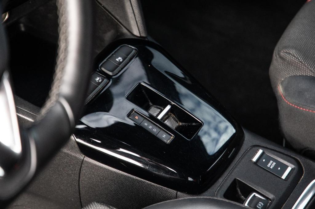 Opel Corsa 1.2 turbo gs black line / apple carplay / automaat / 360 camera 