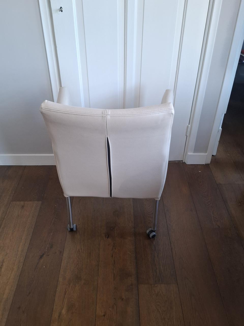 Eetkamer stoelen op wieltjes