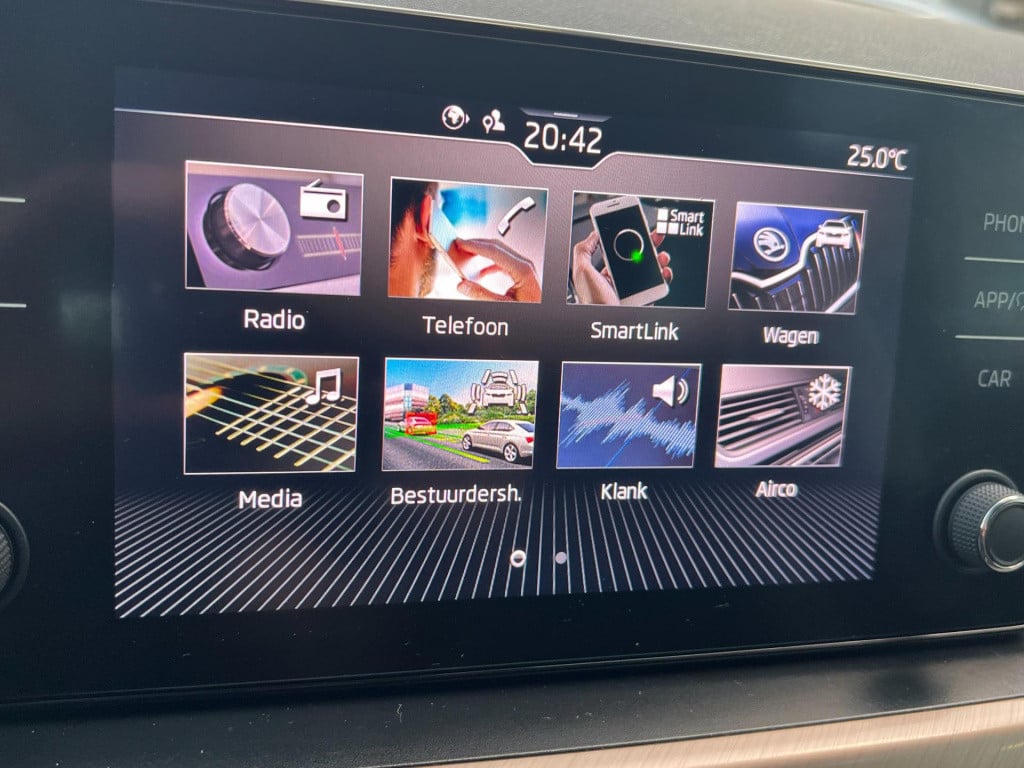Skoda Kamiq 1.5 tsi act business edition, 150 pk, achteruitrijcamera enz...