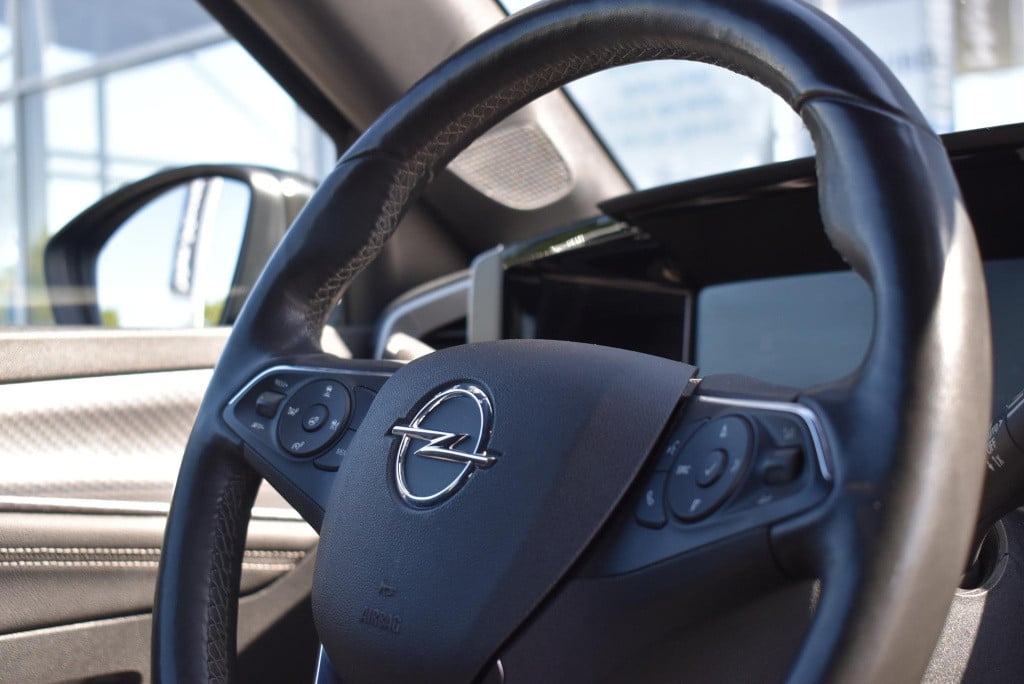 Opel Mokka-e electric level 5 50 kwh | climate control | adaptieve cruise c