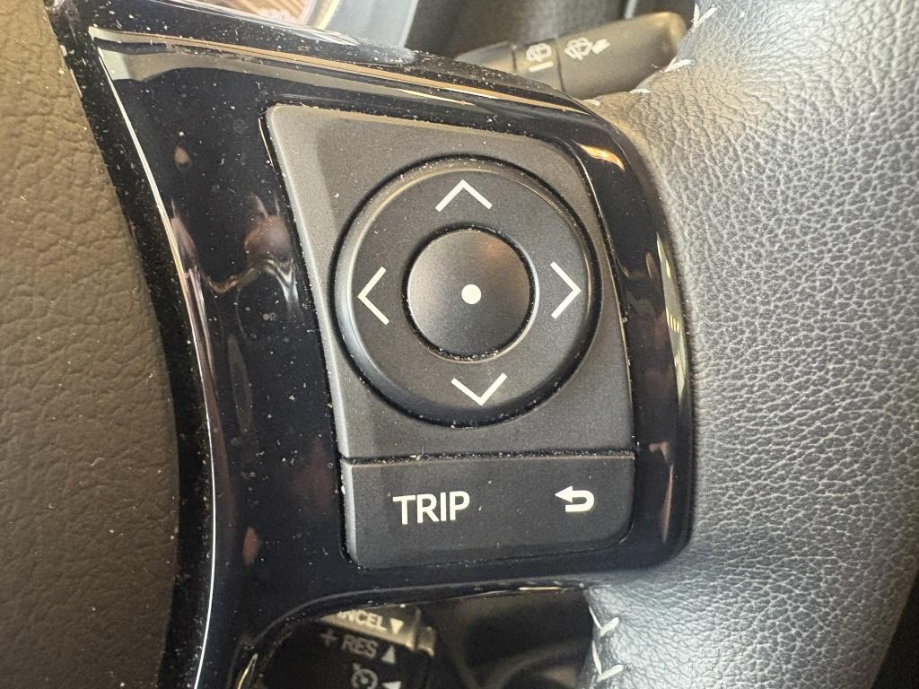 Toyota Yaris 1.5 hybrid bi-tone