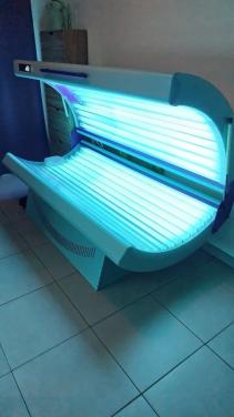 Gratis - zonnebank met nieuwe lampen en hometrainer