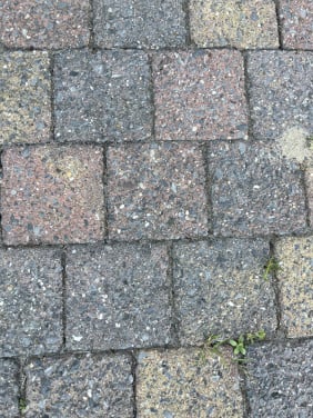Gezocht 10x10 steentjes