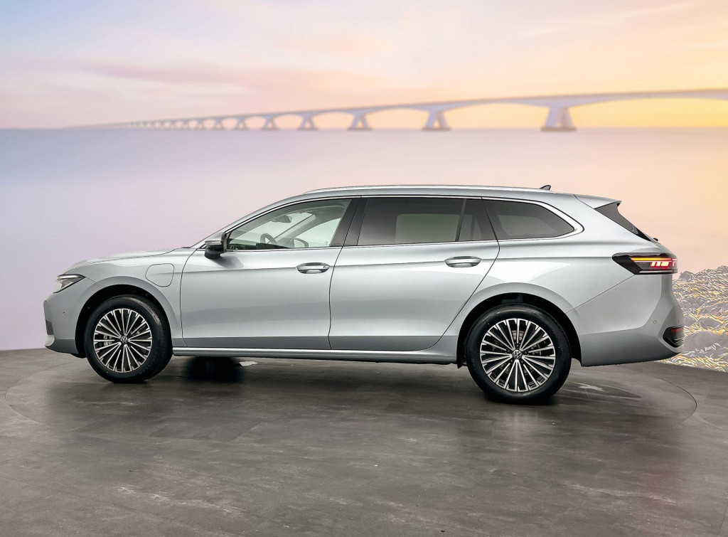Volkswagen Passat variant elegance business 1.5 ehybrid 150 kw / 204 pk var