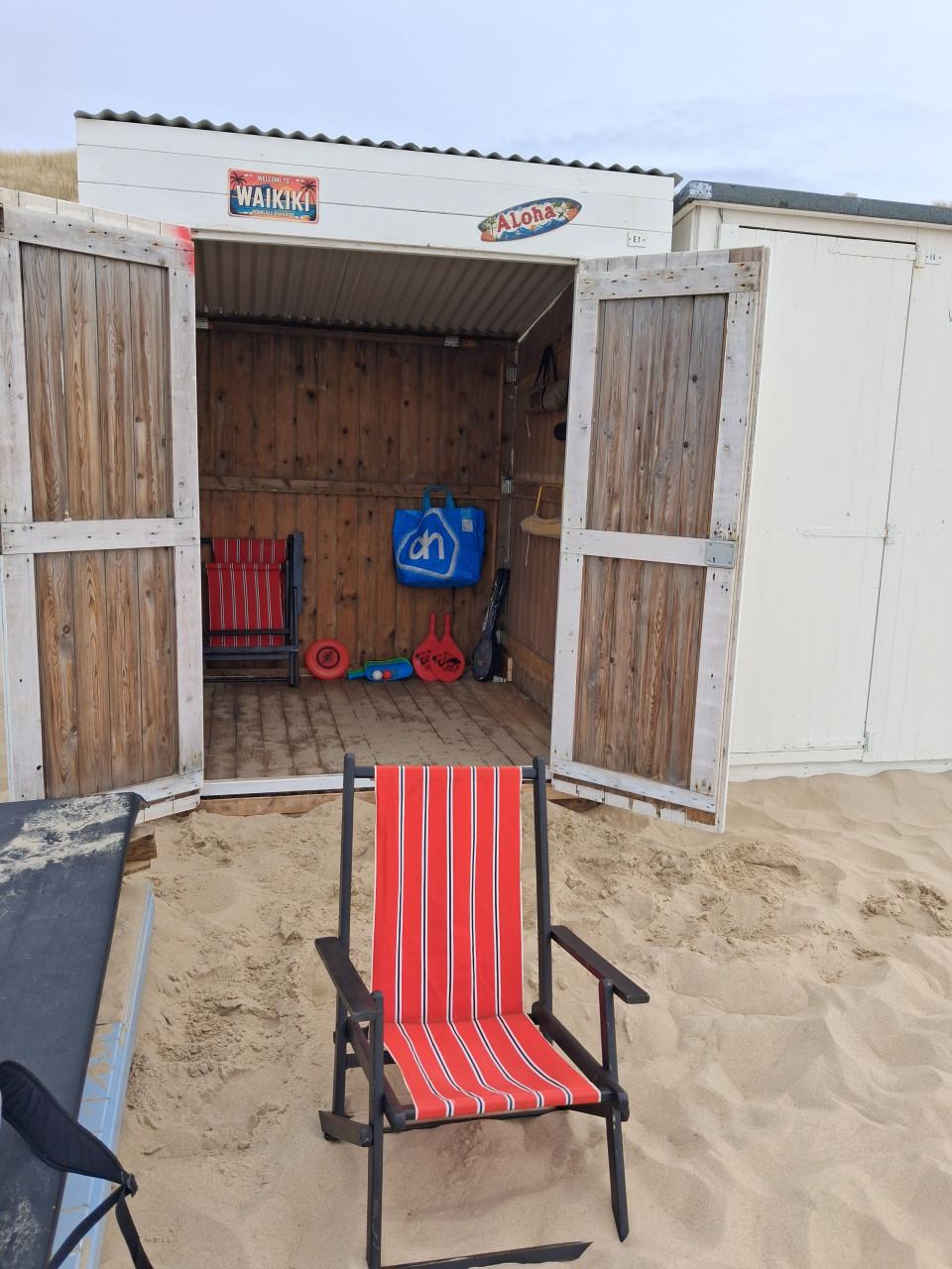 Strandcabine te huur Oostkapelle 🏖☀️