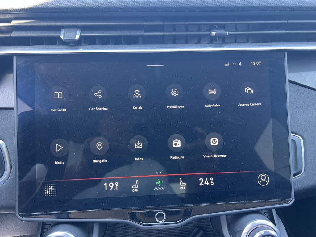 Lynk & Co 01 1.5 261pk plug in hybrid , panodak , 360gr camera , carplay