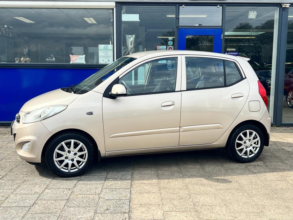 Hyundai I 10 1.2 i-motion cool, airco enz..