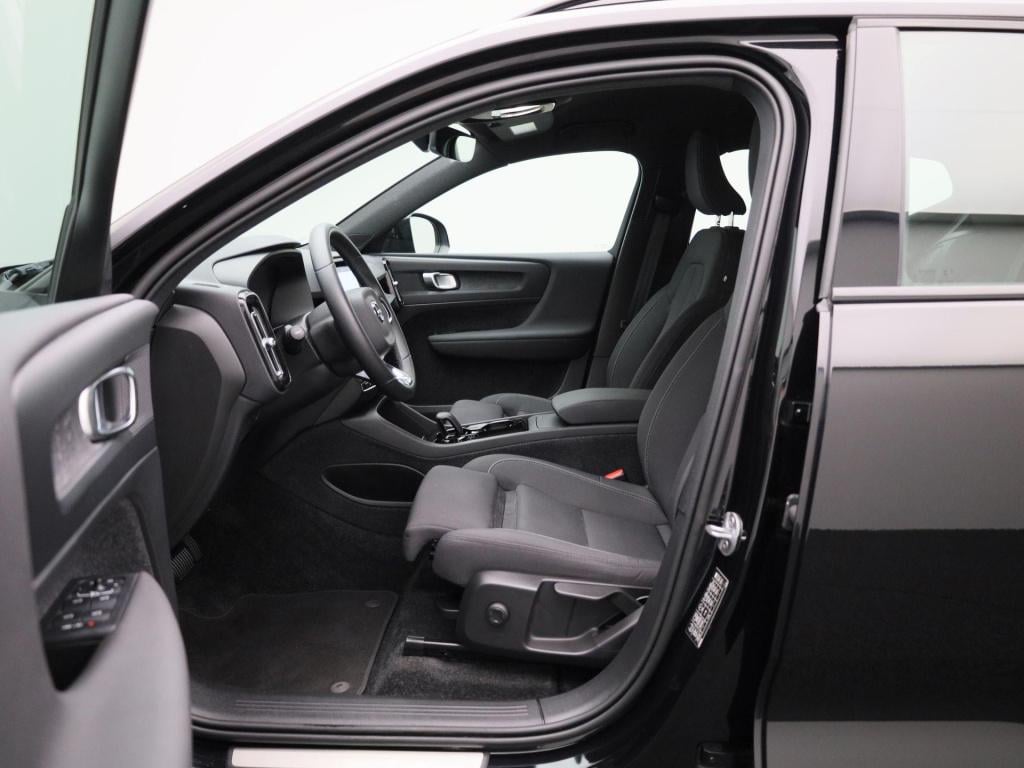Volvo XC40 recharge core | automaat | navigatie | apple carplay / android a