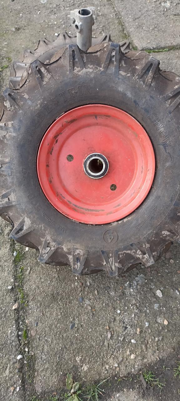 Te koop Vredestein banden 500-8-V67