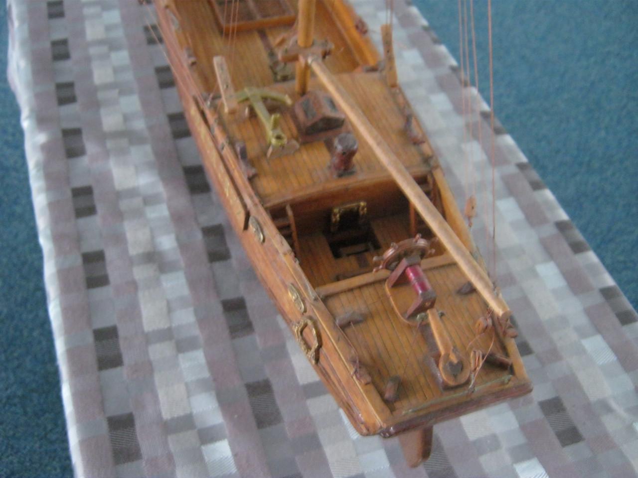 Modelscheepje SANTA CRUZ.