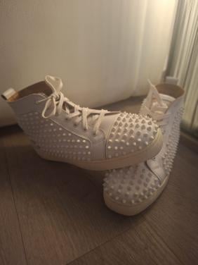 Sneakers spikes